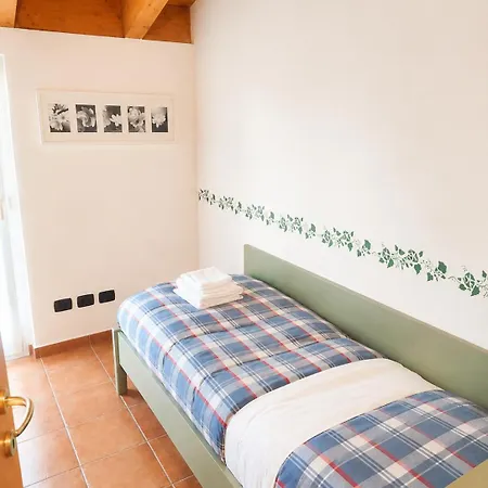 The Fairy World - Penthouse With Terrace View And Pool Bellano