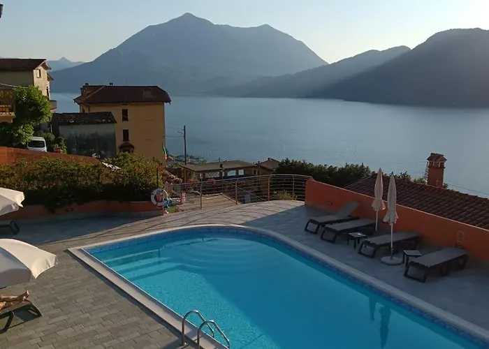 The Fairy World - Penthouse With Terrace View And Pool Appartement Bellano